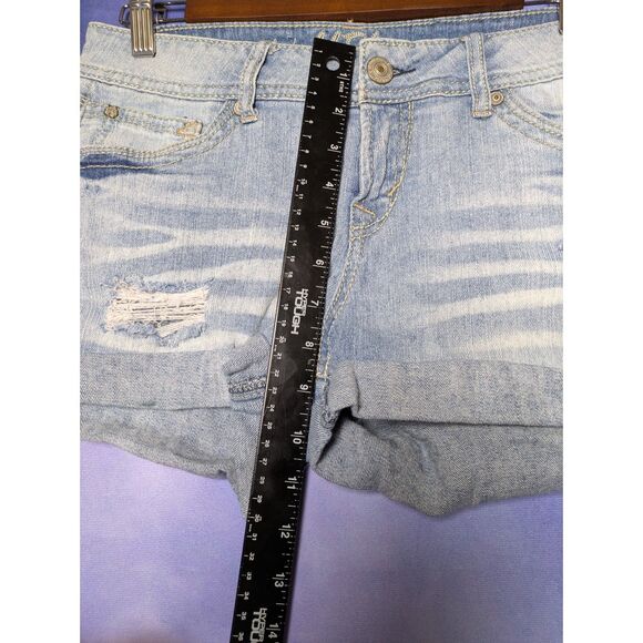 Wallflower Light Wash Jean Shorts Size 9 Embroidered Pockets Y2K Festival Grunge - Picture 5 of 6